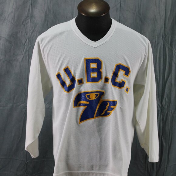 UBC Thunderbirds Jersey (VTG) - Home White 10 by CCM - Men's Small - Picture 1 of 11